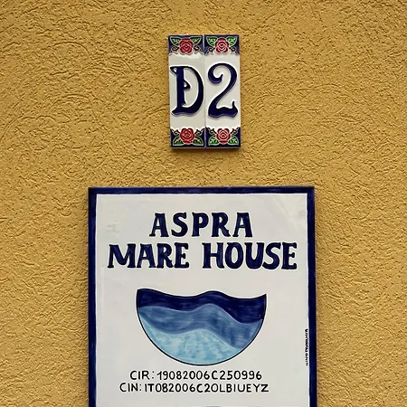 Aspra Mare House Casa de Férias *
